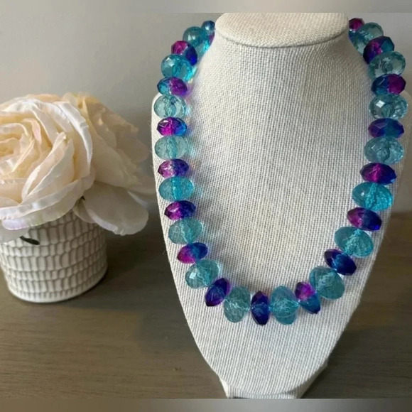 Mermaidcore Chucky Bead Necklace Blue
Purple Sparkly - Picture 1 of 4